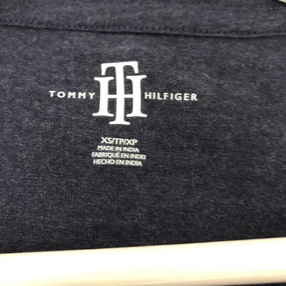 NWT Tommy Hilfiger Graphic Tee Scoop Neck Navy - Picture 3 of 5